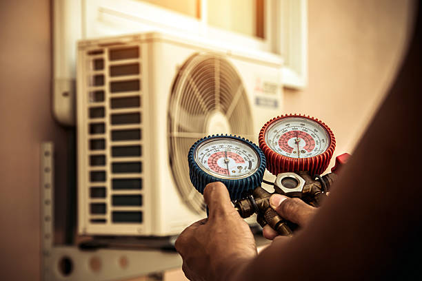 Professional Hvac technician working in Holyoke, MA